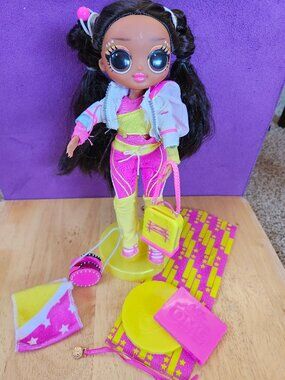 L.O.L. Surprise! OMG Sports Vault Queen Gymnastics Fashion Doll